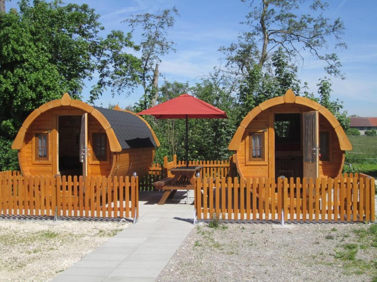 Schlaffass-Camping Gutshof Donauried Günzburg Exterior foto